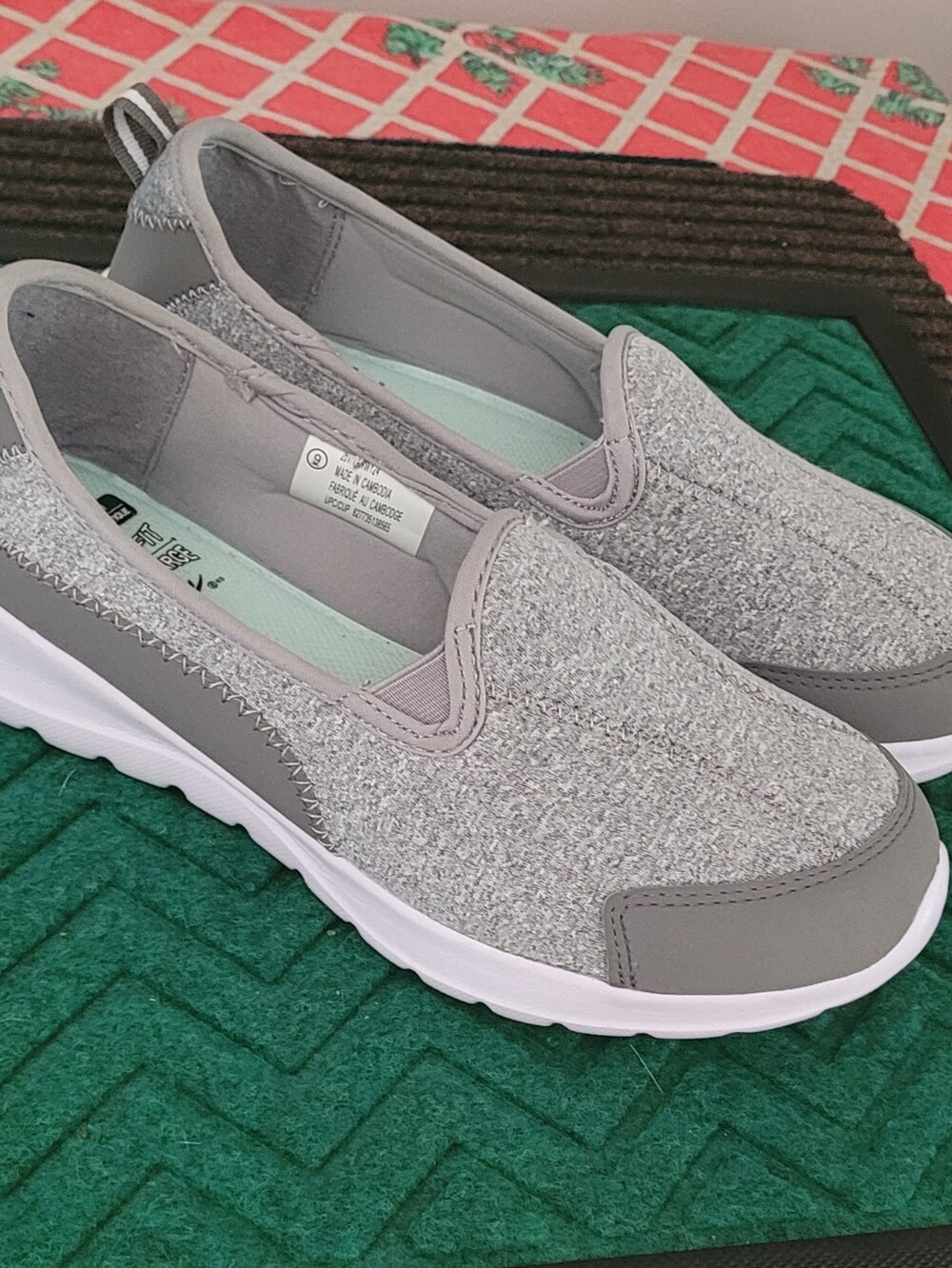 Comfort Knit Slip-On Women's Sneakers - Gray